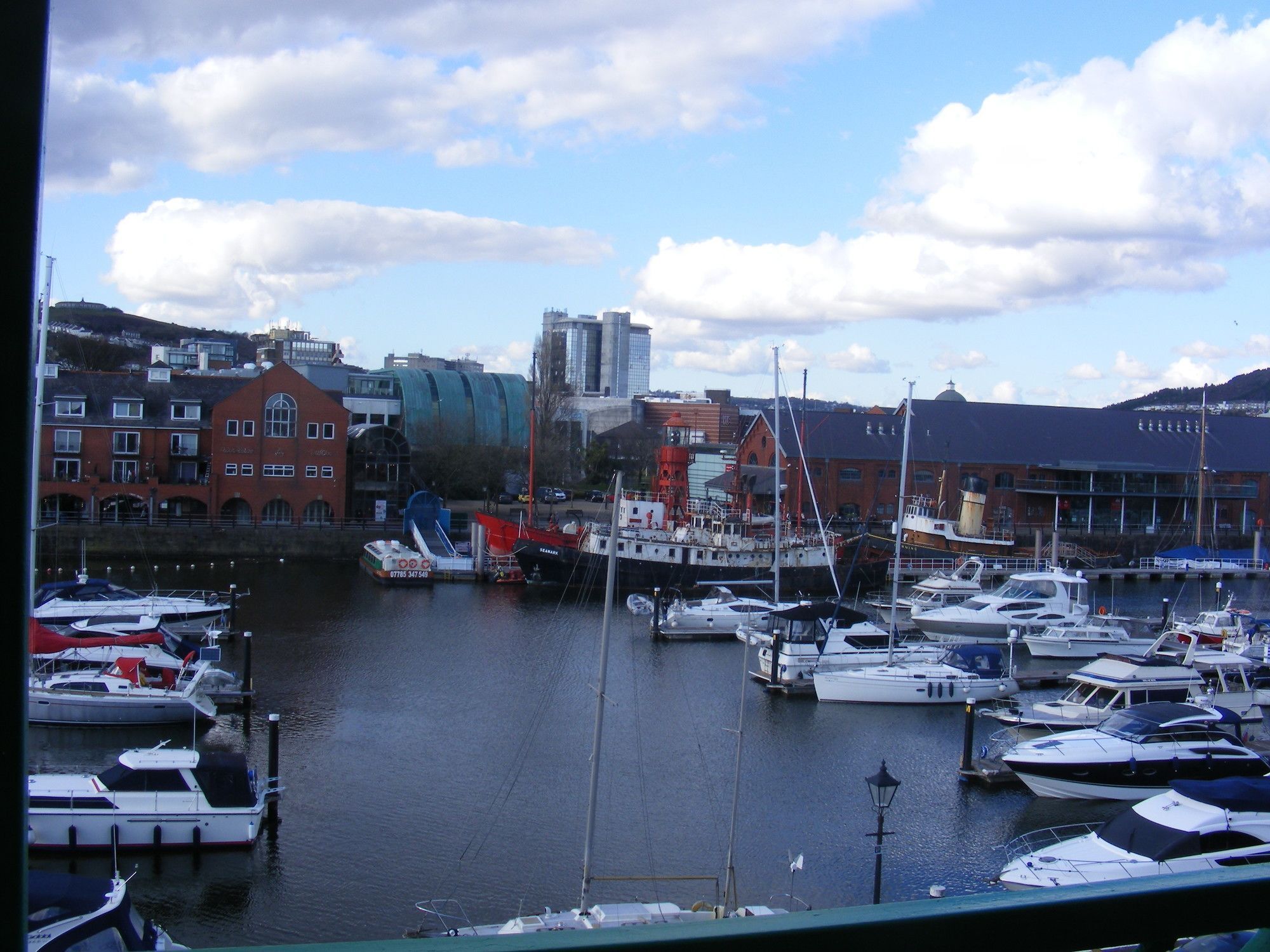 Apartment Baystays - Marina View Swansea